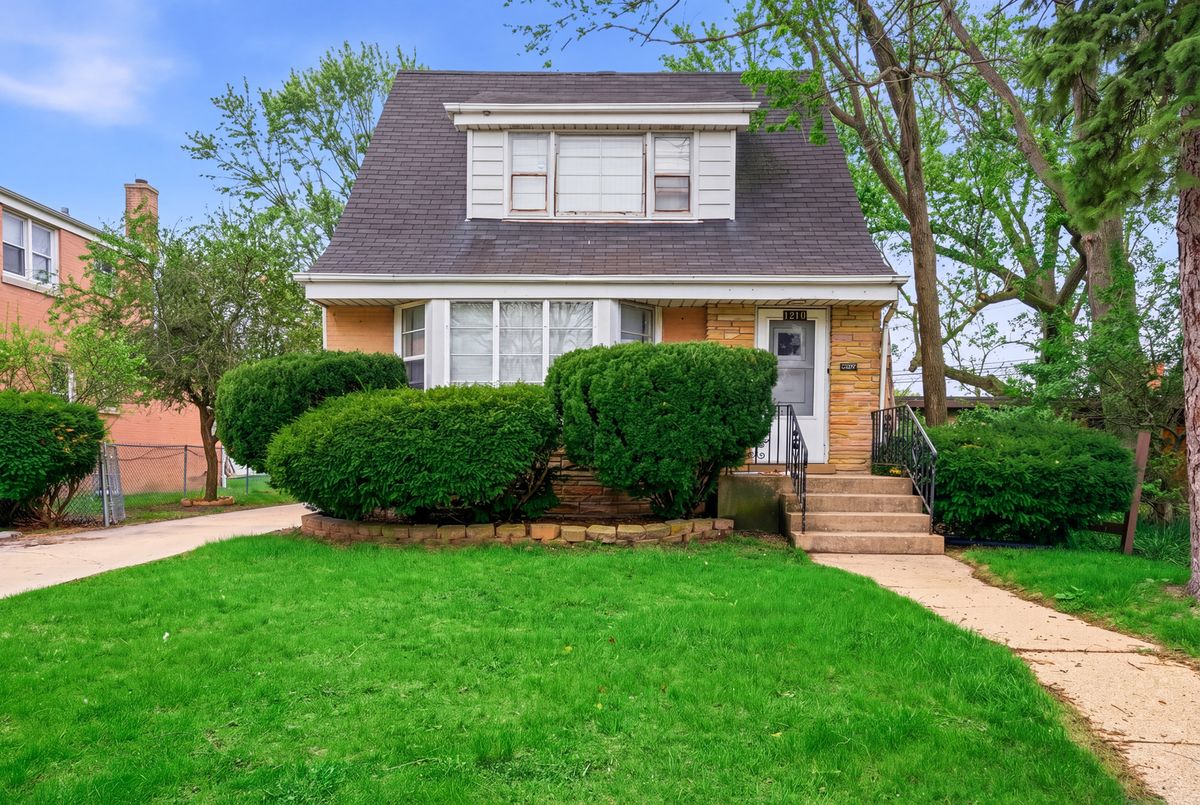 1216 Northwest Highway, Park Ridge, IL 60068