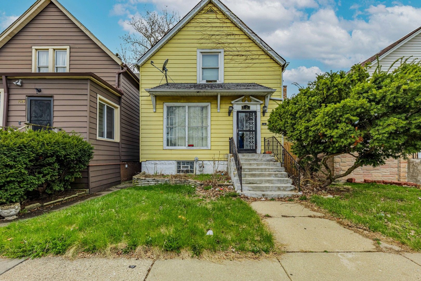 7526 S Merrill Avenue — Chicago, IL 60649