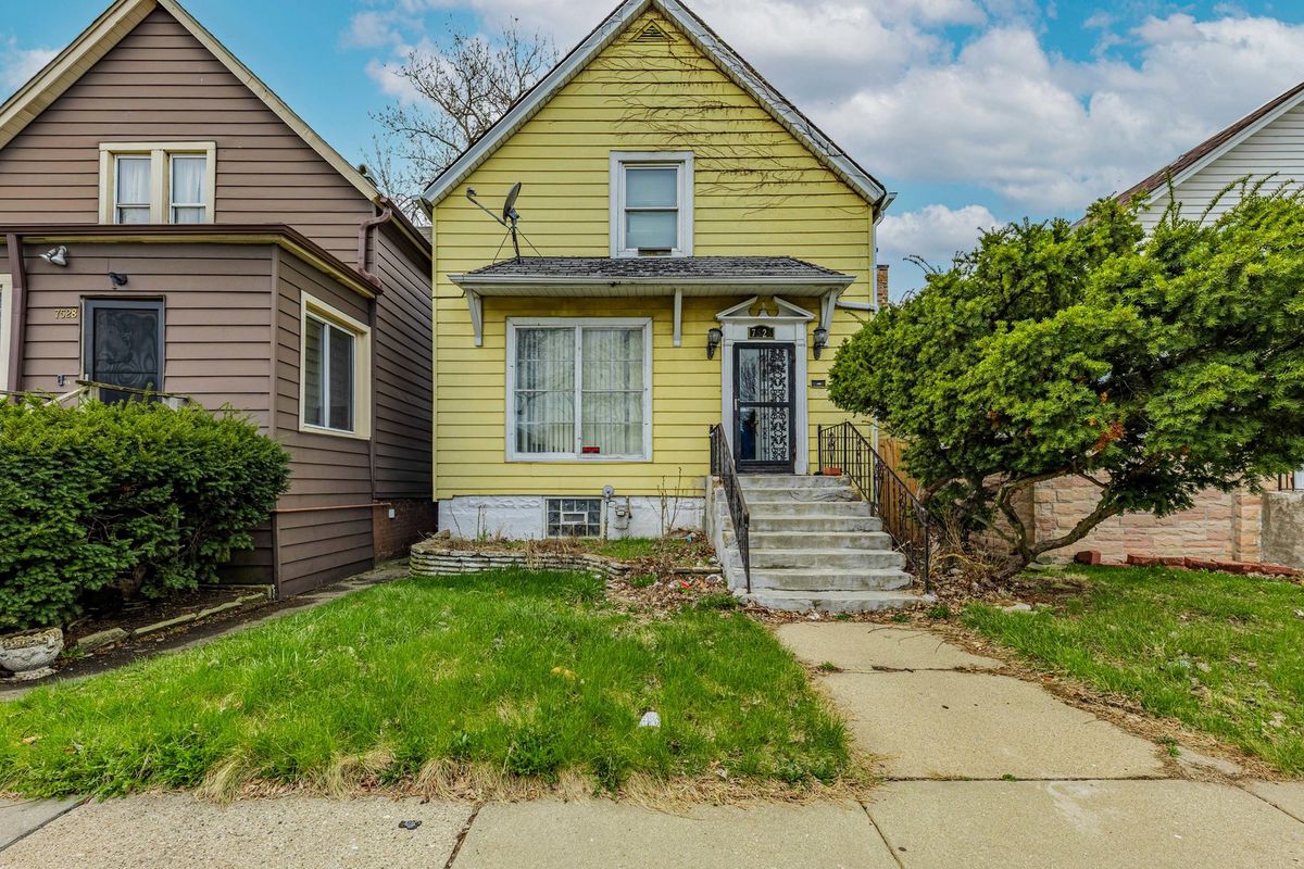 7526 Merrill Avenue, Chicago, IL 60649