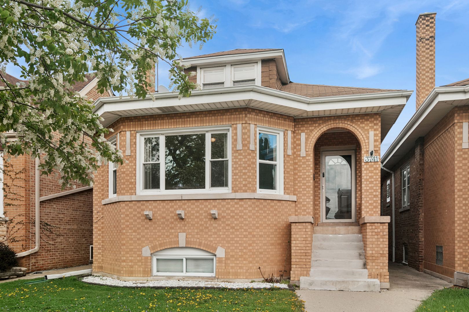 3741 N Nottingham Avenue — Chicago, IL 60634