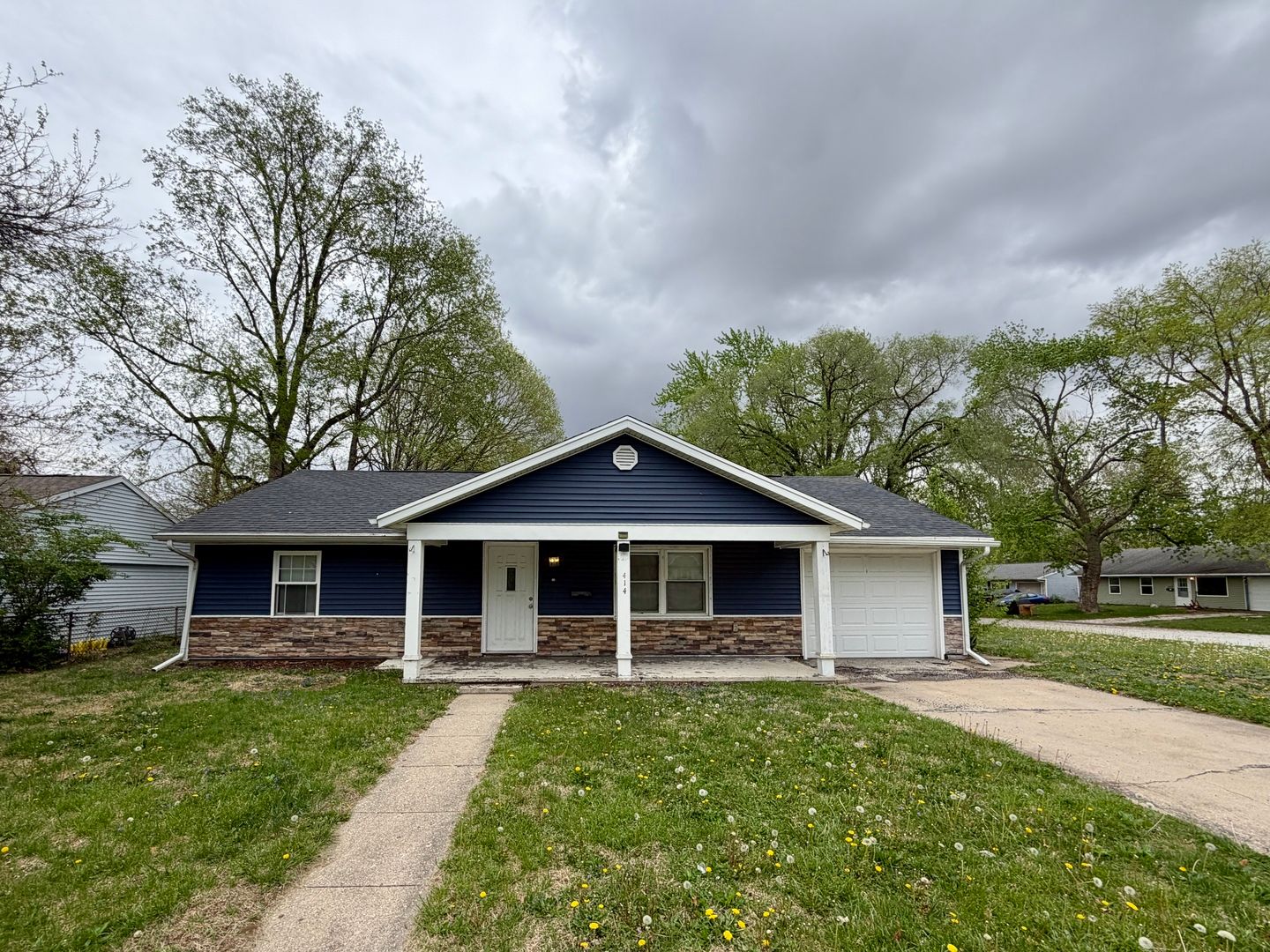 414 S Glenn Drive — Urbana, IL 61802