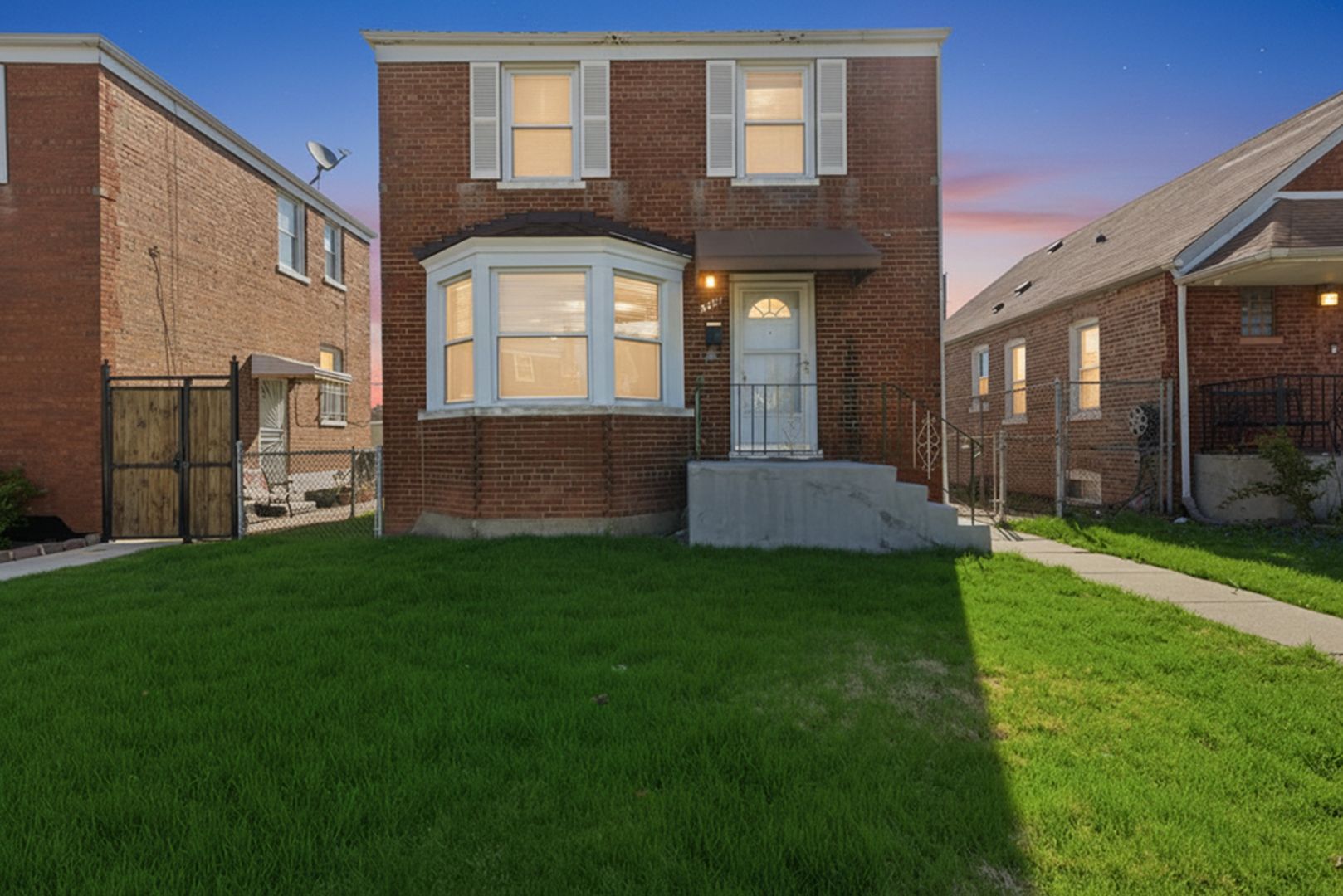 5127 S Hamlin Avenue — Chicago, IL 60632