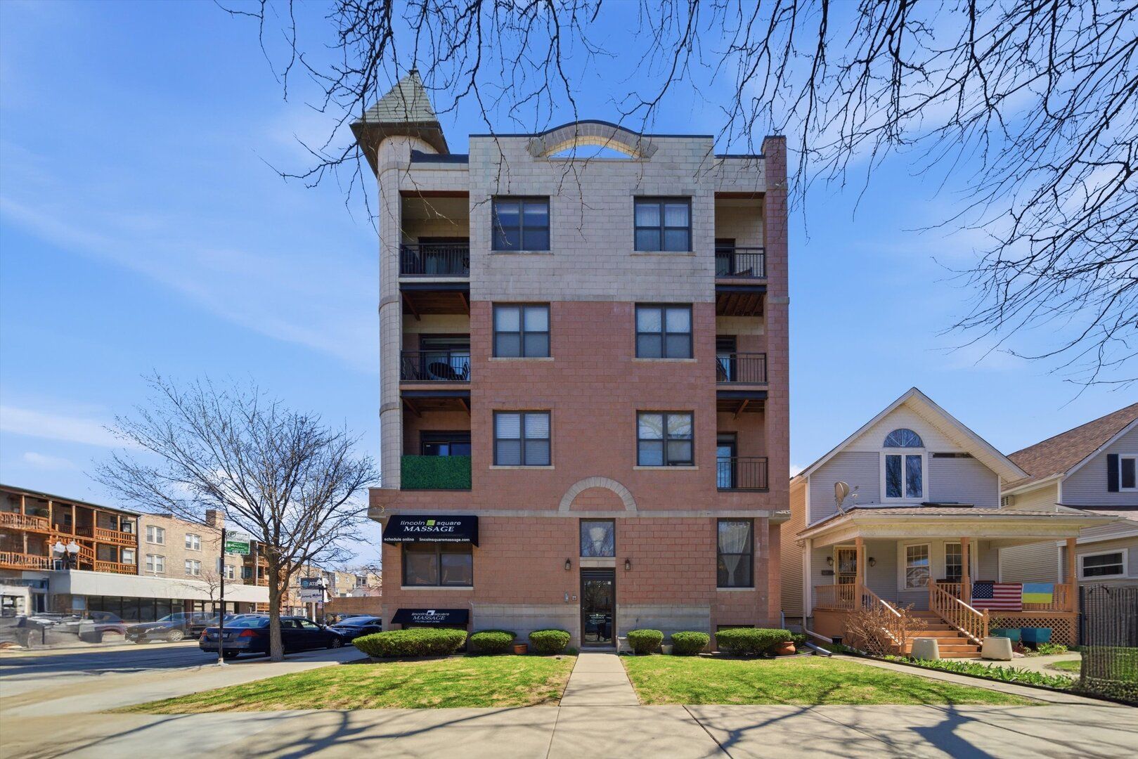 1733 W Lawrence Avenue #CU2 — Chicago, IL 60640