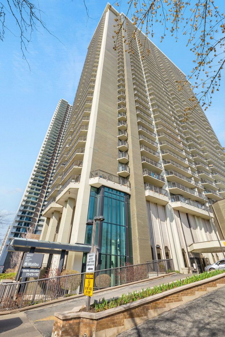 6007 N Sheridan Road #22K — Chicago, IL 60660