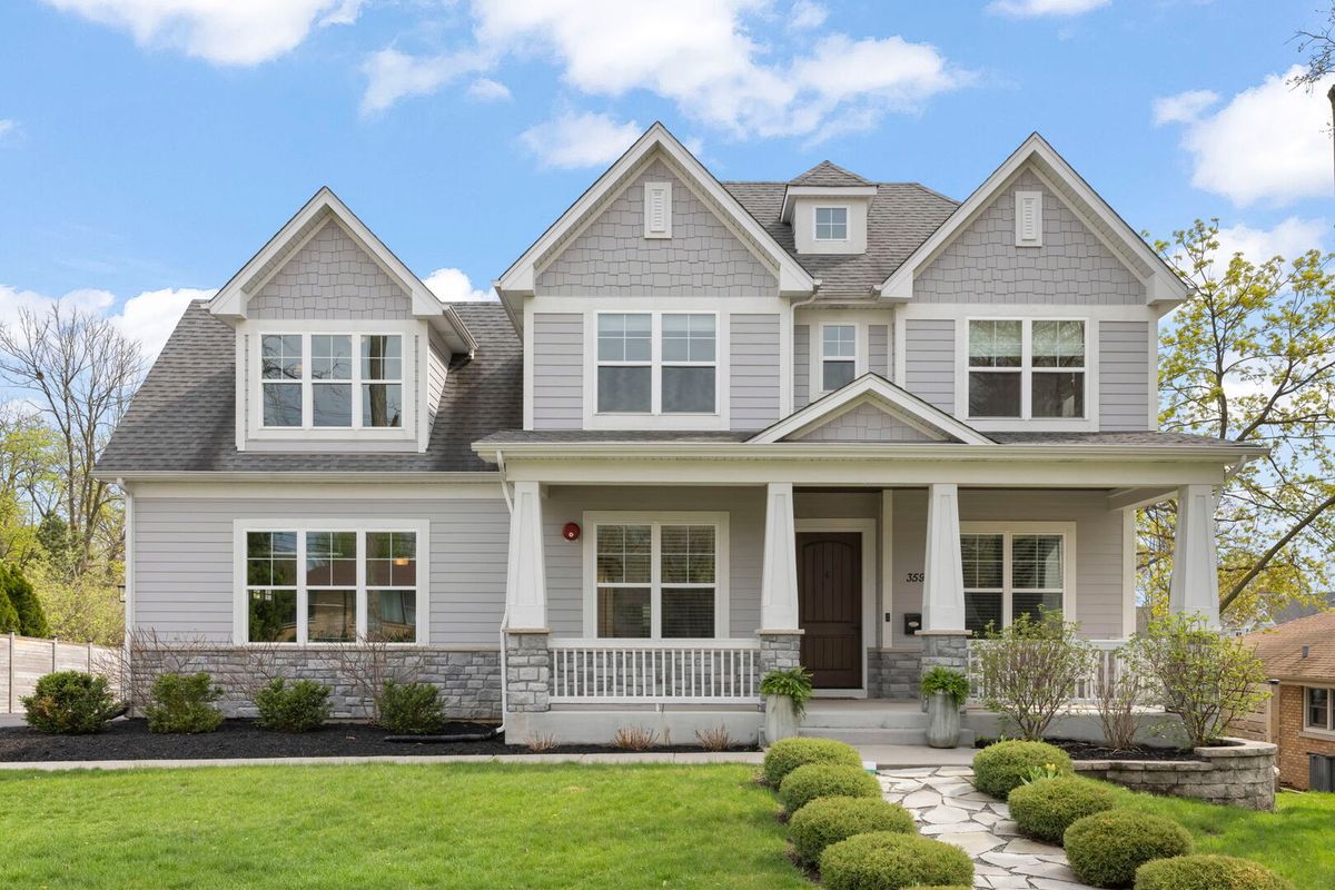 359 Hawthorne Boulevard, Glen Ellyn, IL 60137