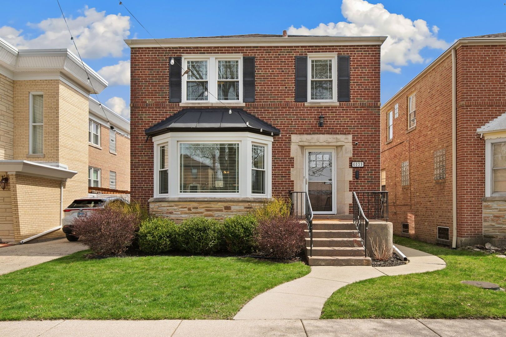 6039 N Richmond Street — Chicago, IL 60659