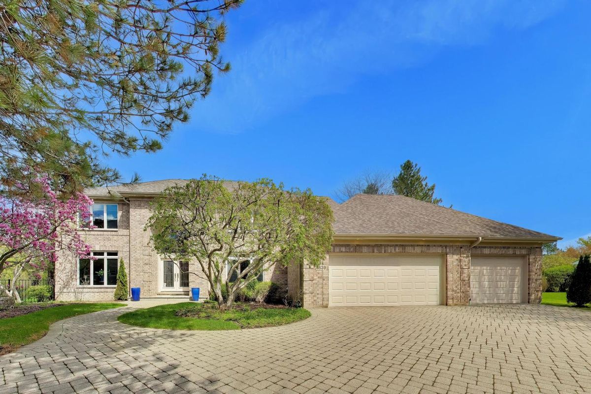 1639 Thornwood Lane, Highland Park, IL 60035