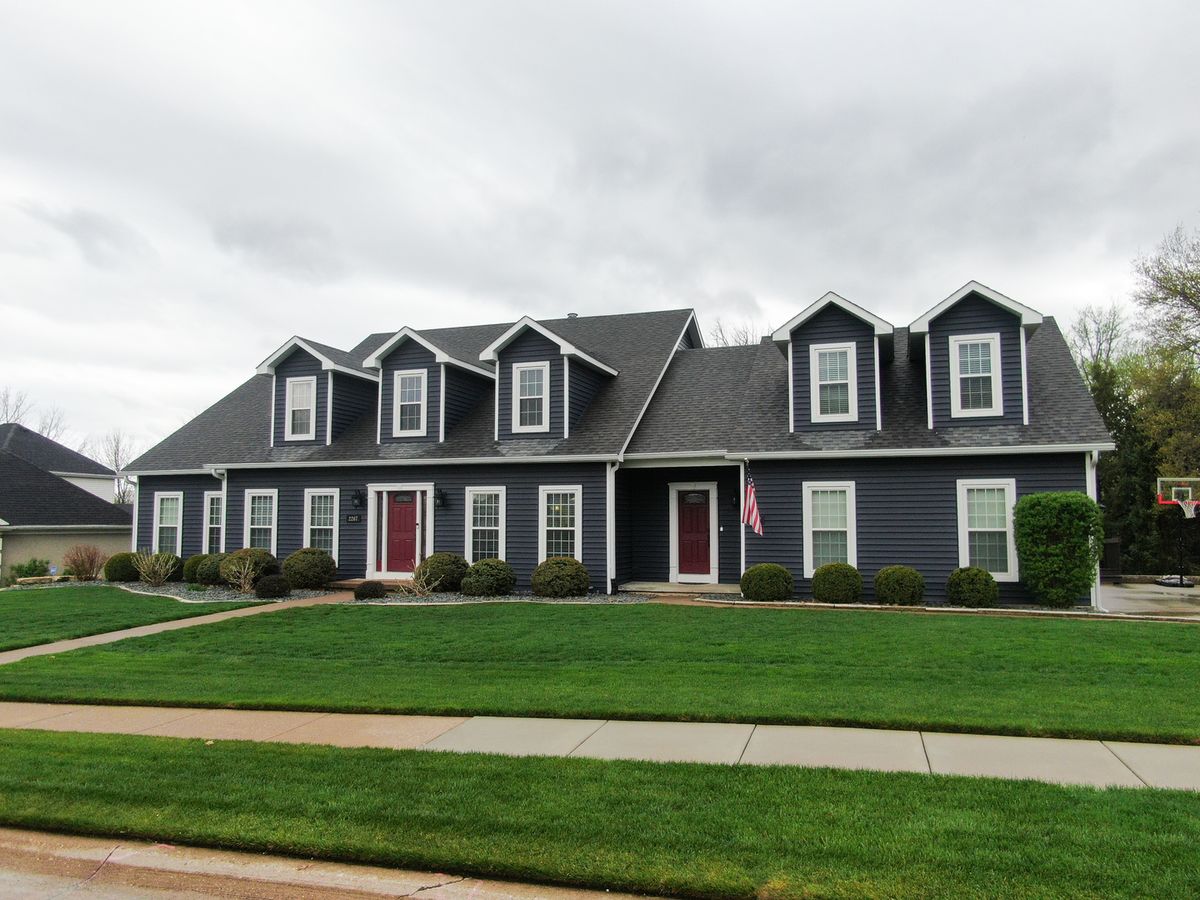 2267 Saint Andrews Circle, Bettendorf, IA 52722