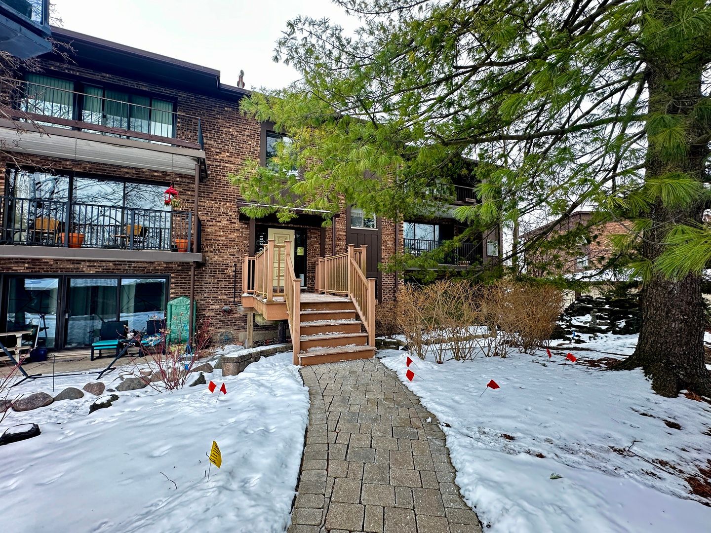 1313 Cass Lane — Westmont, IL 60559