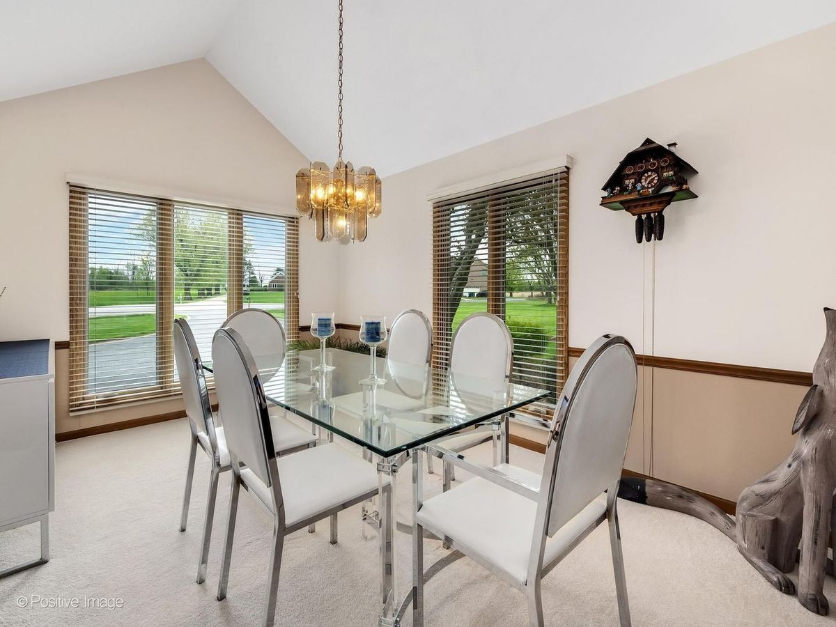 29W170 PEPPER Court, West Chicago, IL 60185