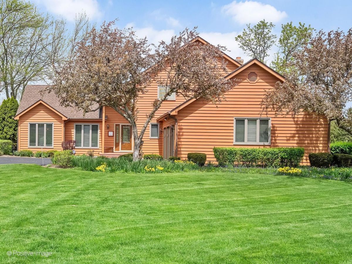 29W170 PEPPER Court, West Chicago, IL 60185