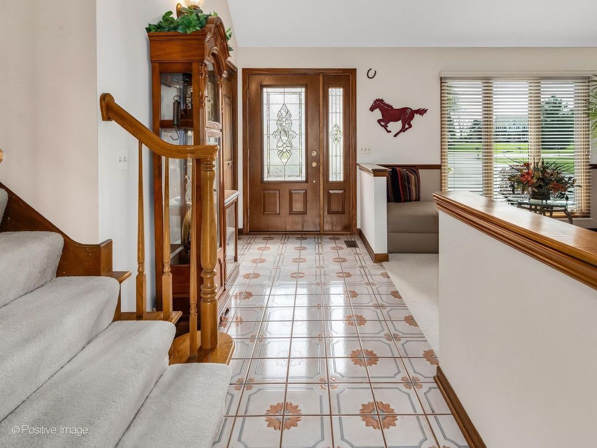 29W170 PEPPER Court, West Chicago, IL 60185