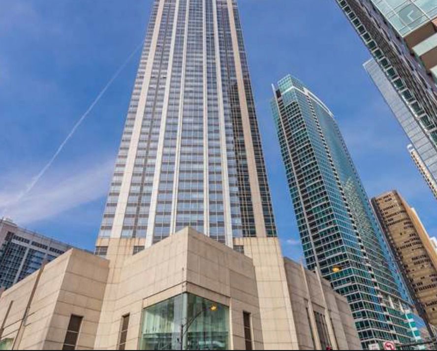 512 McClurg Court, Chicago, IL 60611