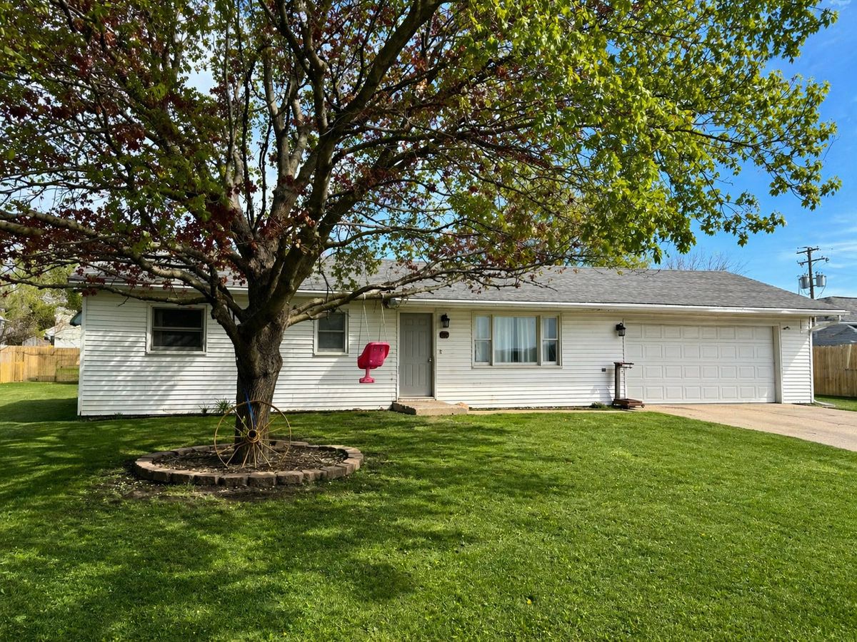 419 E Cleveland Street, Cullom, IL 60929