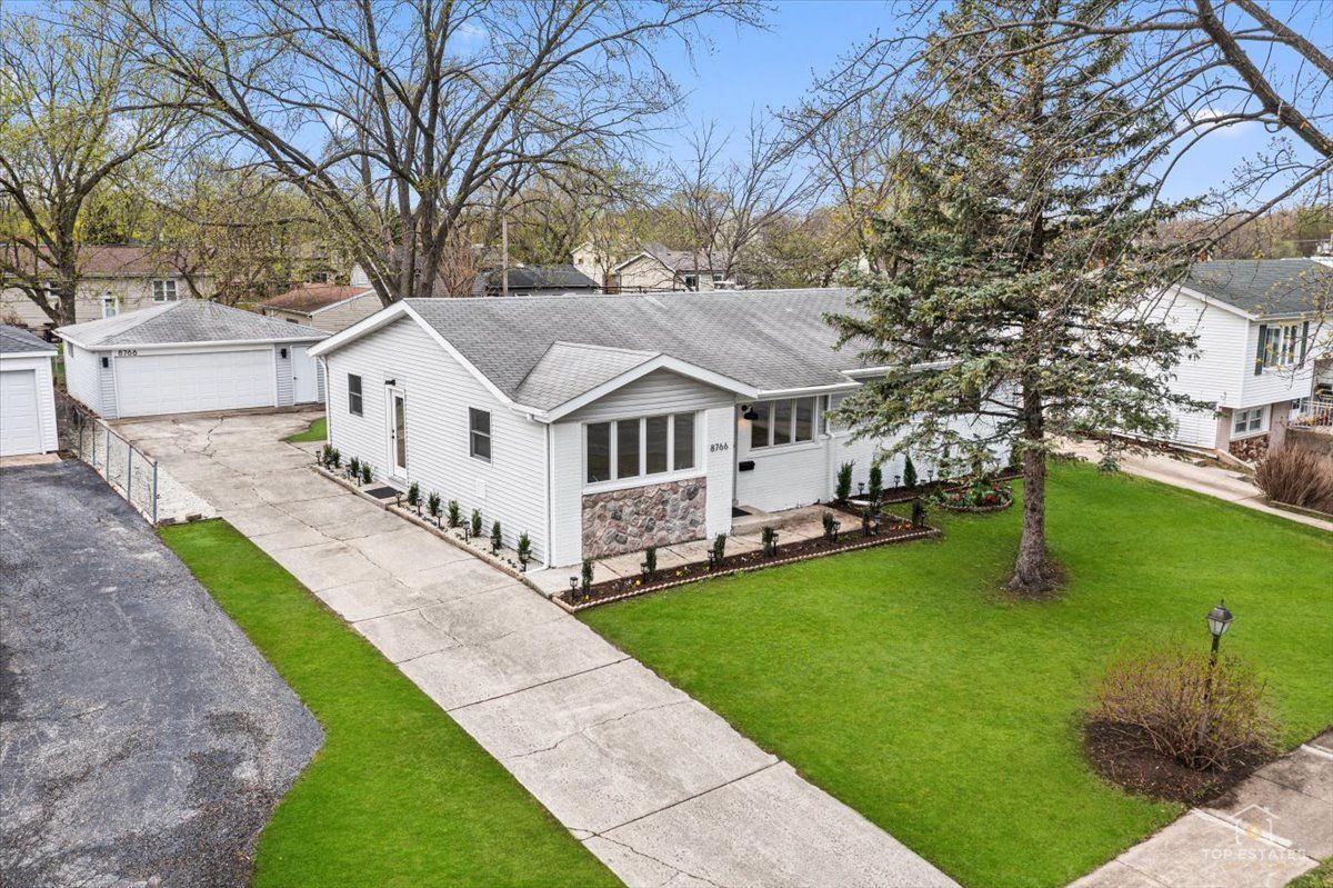 8766 S 83rd Court — Hickory Hills, IL 60457