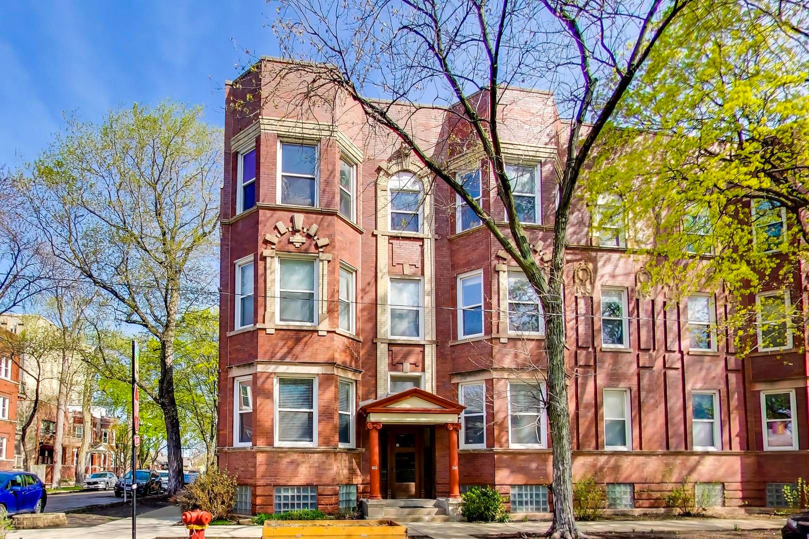 2154 W Cortez Street #1E — Chicago, IL 60622