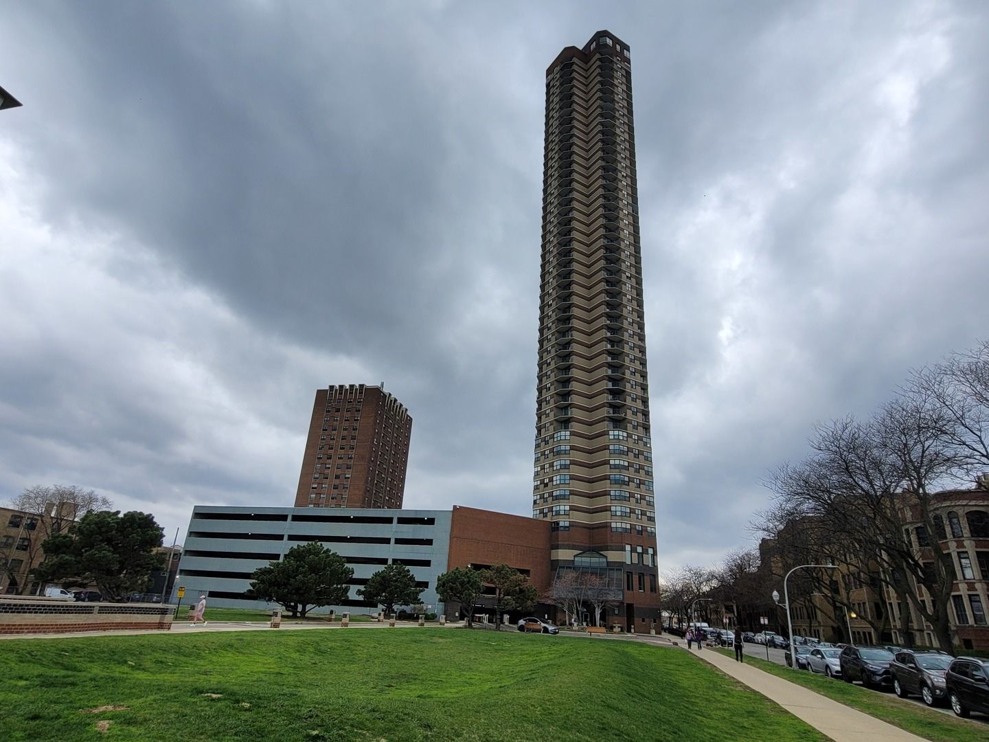 3660 N Lake Shore Drive #4713 — Chicago, IL 60613