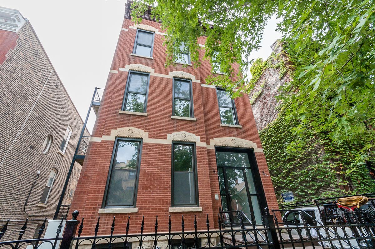 2026 Sheffield Avenue, Chicago, IL 60614