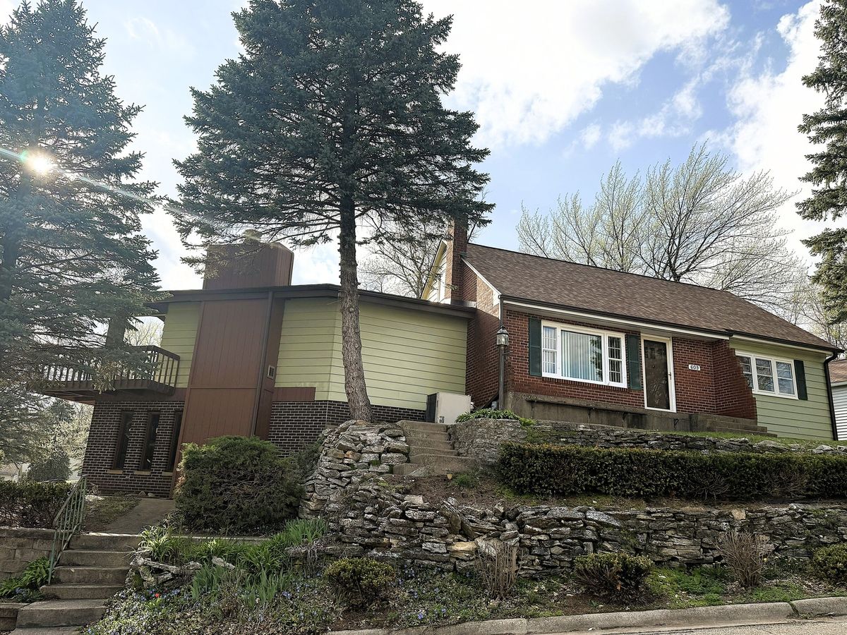 609 Moss Place, Dixon, IL 61021