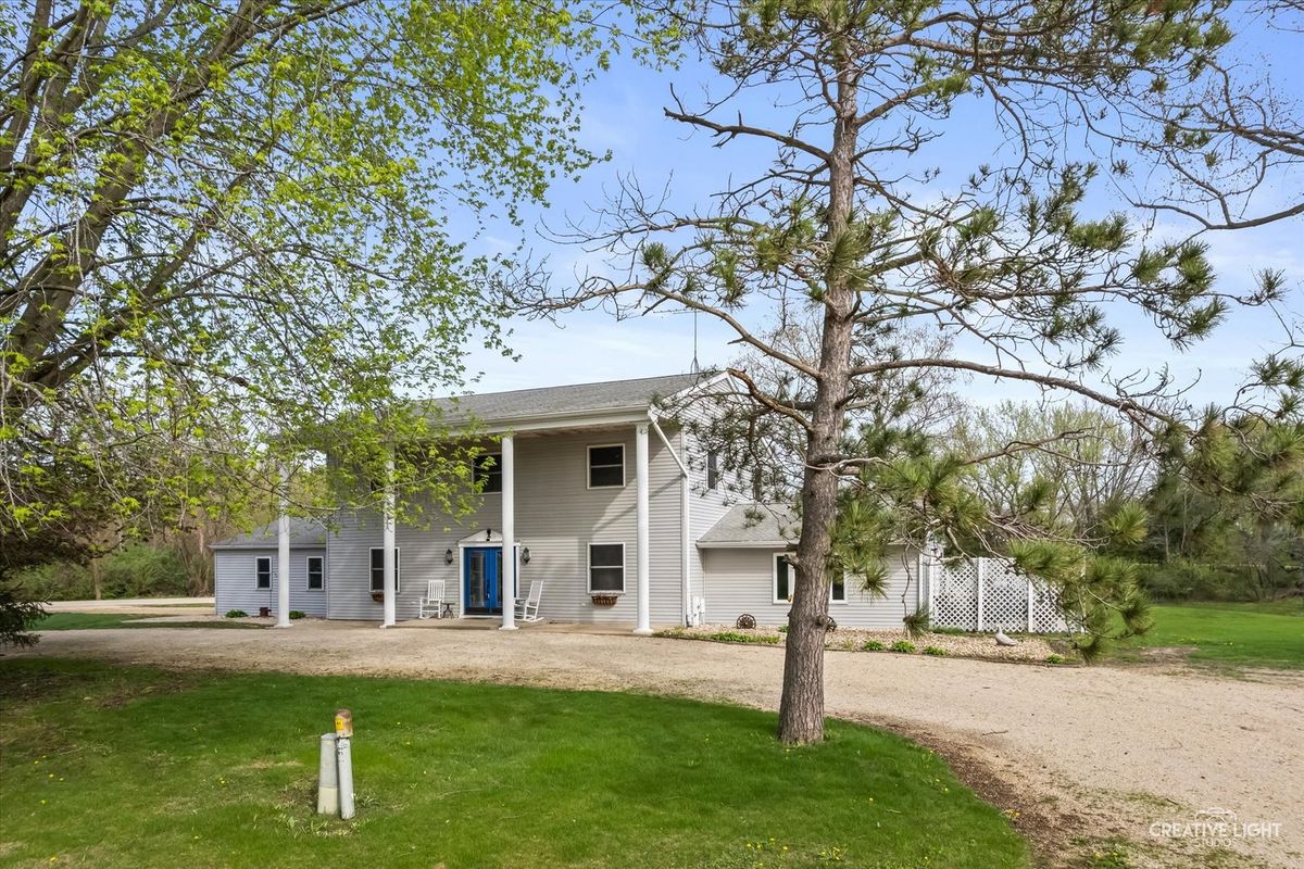 101 Lakeside Drive, Dixon, IL 61021