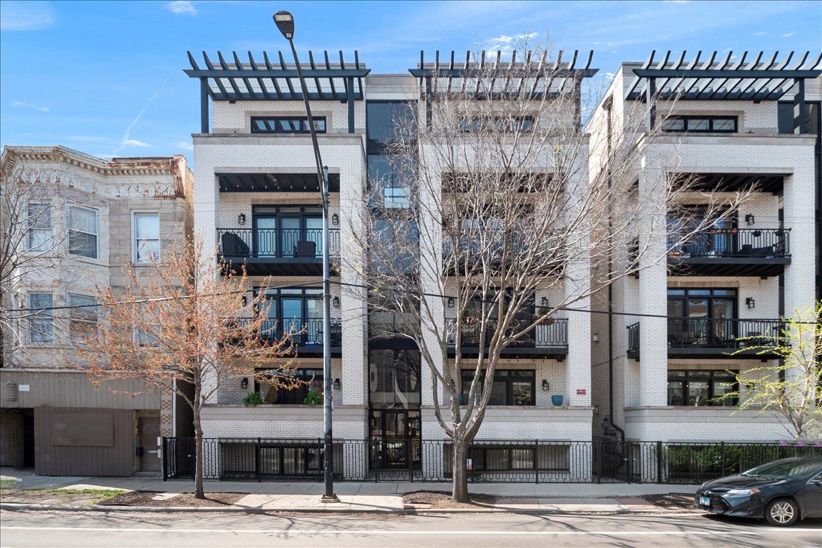 3816 N Ashland Avenue #1S — Chicago, IL 60613