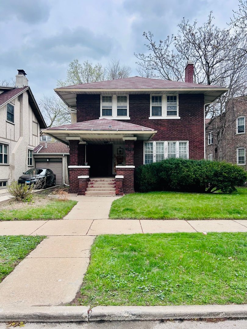 6845 S Chappel Avenue — Chicago, IL 60649