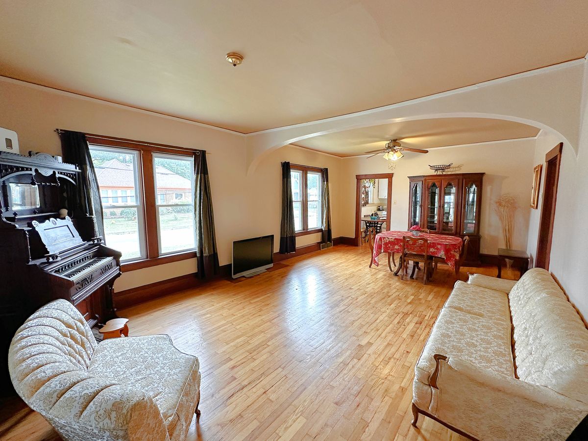 1121 MAIN Street, Streator, IL 61364