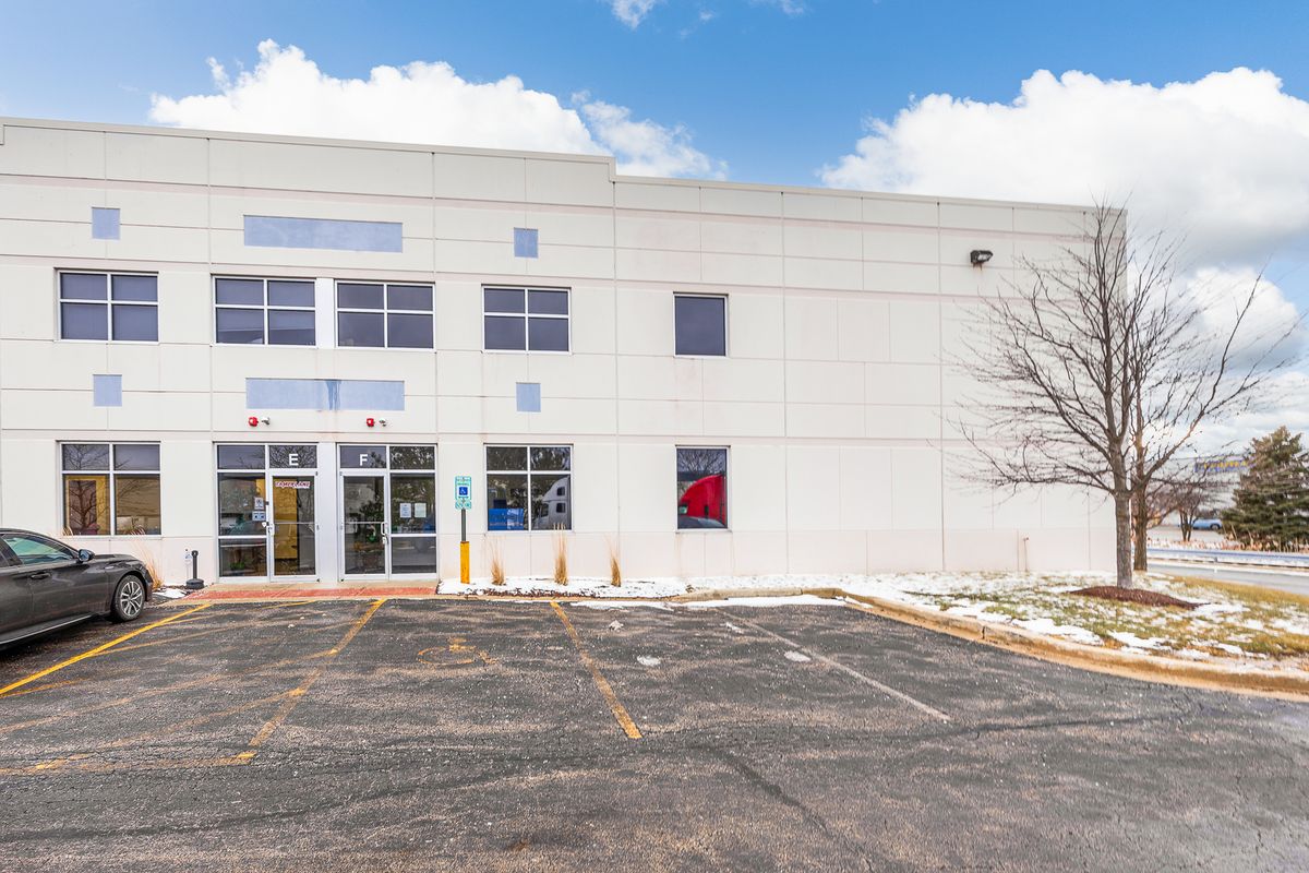 475 Quadrangle Drive, Bolingbrook, IL 60440