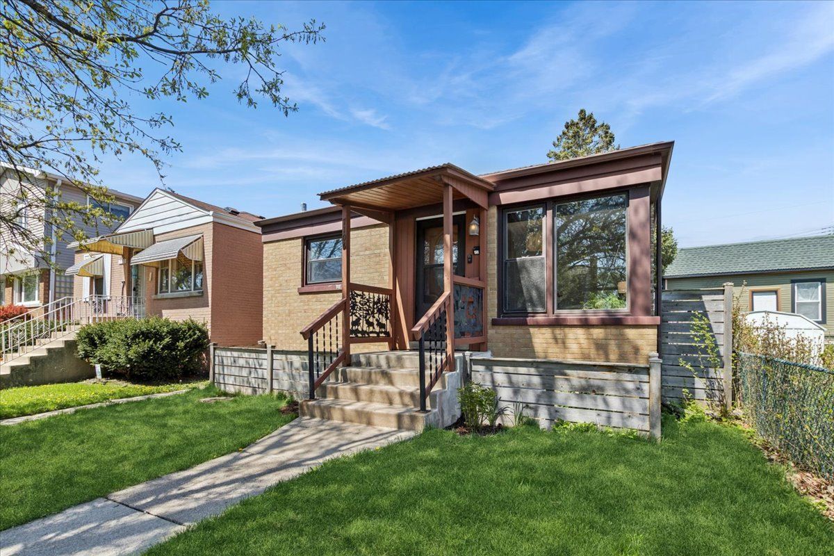7106 W SUMMERDALE Avenue — Chicago, IL 60656