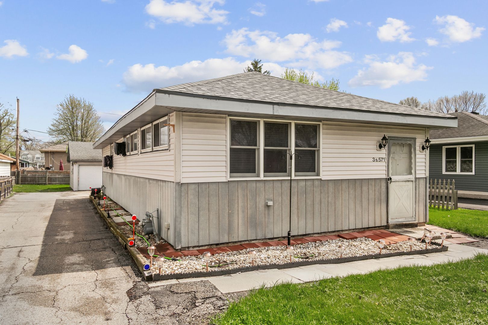 3S571 Tinker Avenue — Warrenville, IL 60555