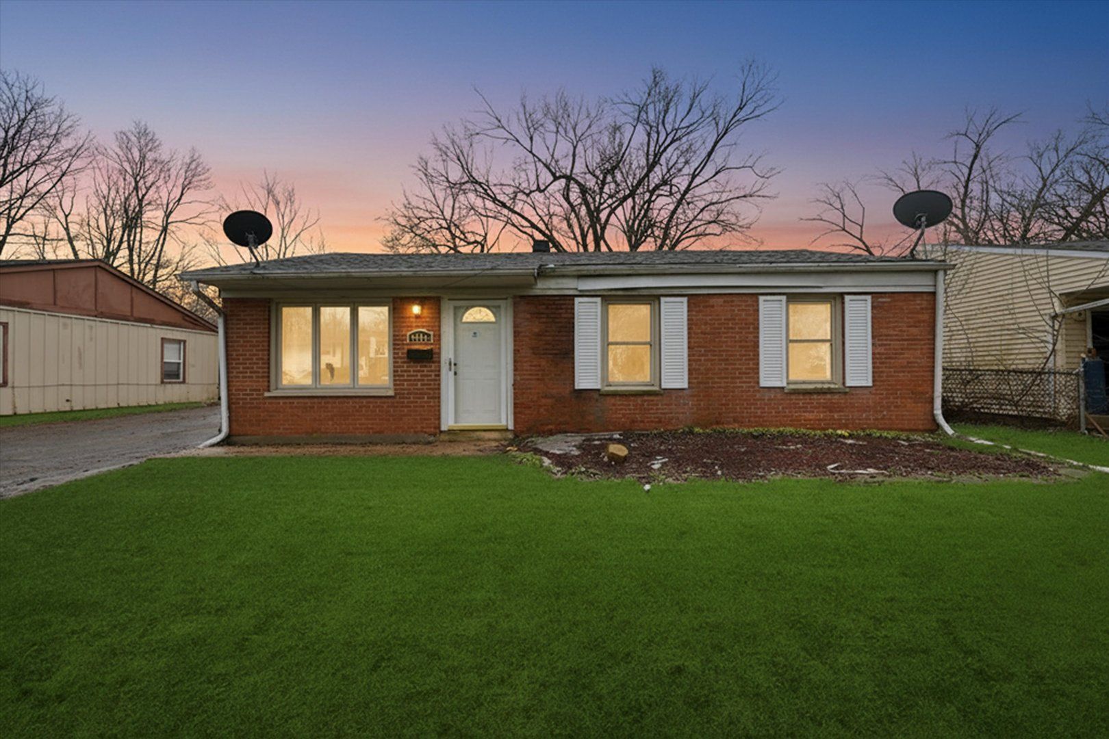2016 215th Place — Sauk Village, IL 60411