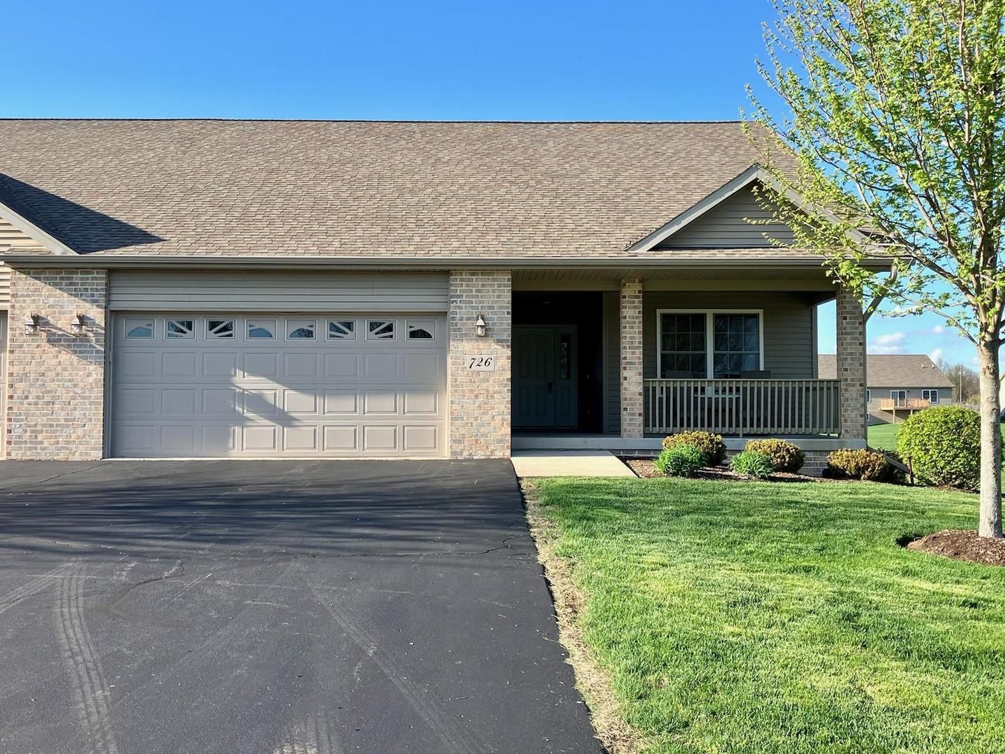 726 Keller Drive — Dixon, IL 61021