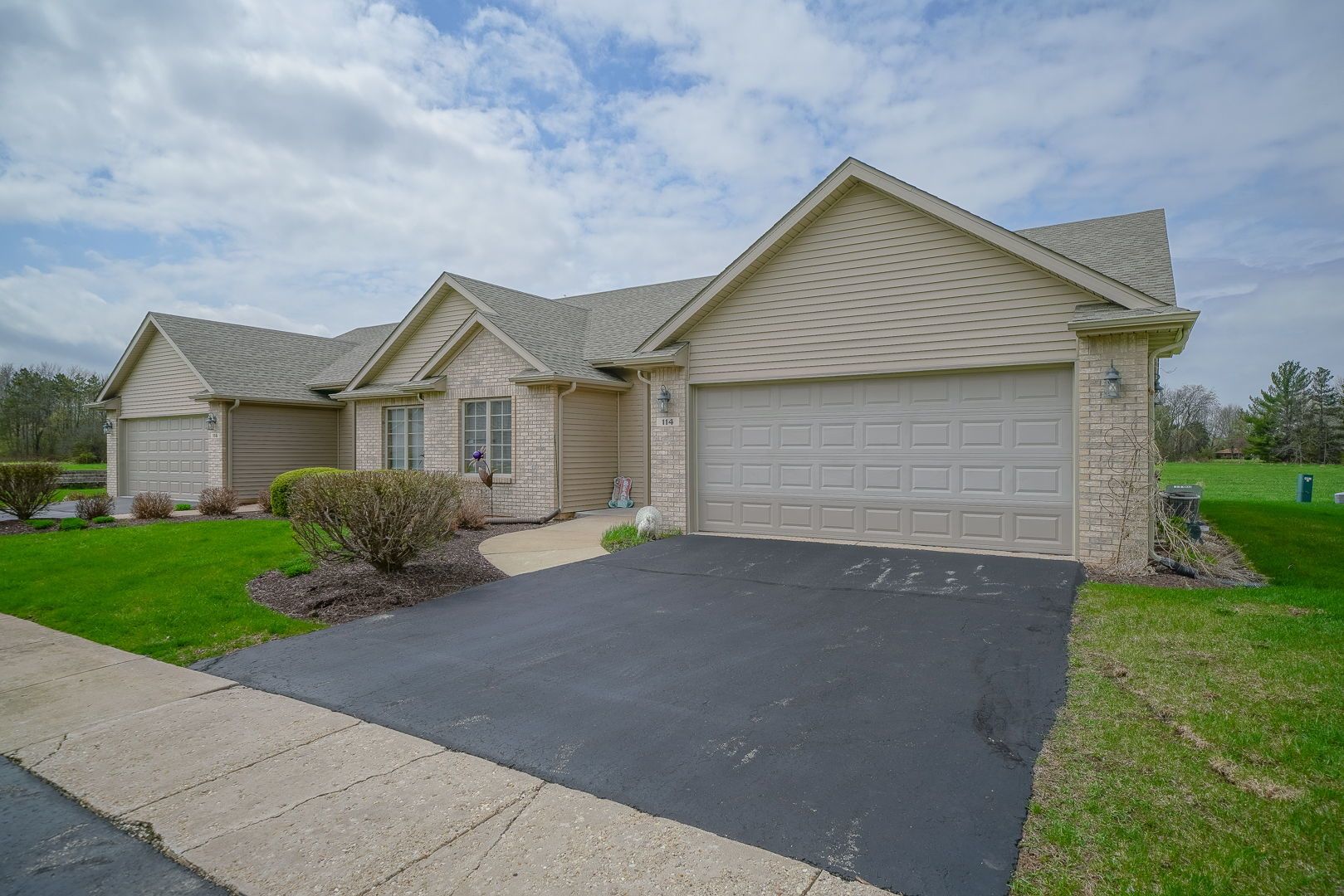 114 Katies Way #114 — Mount Morris, IL 61054