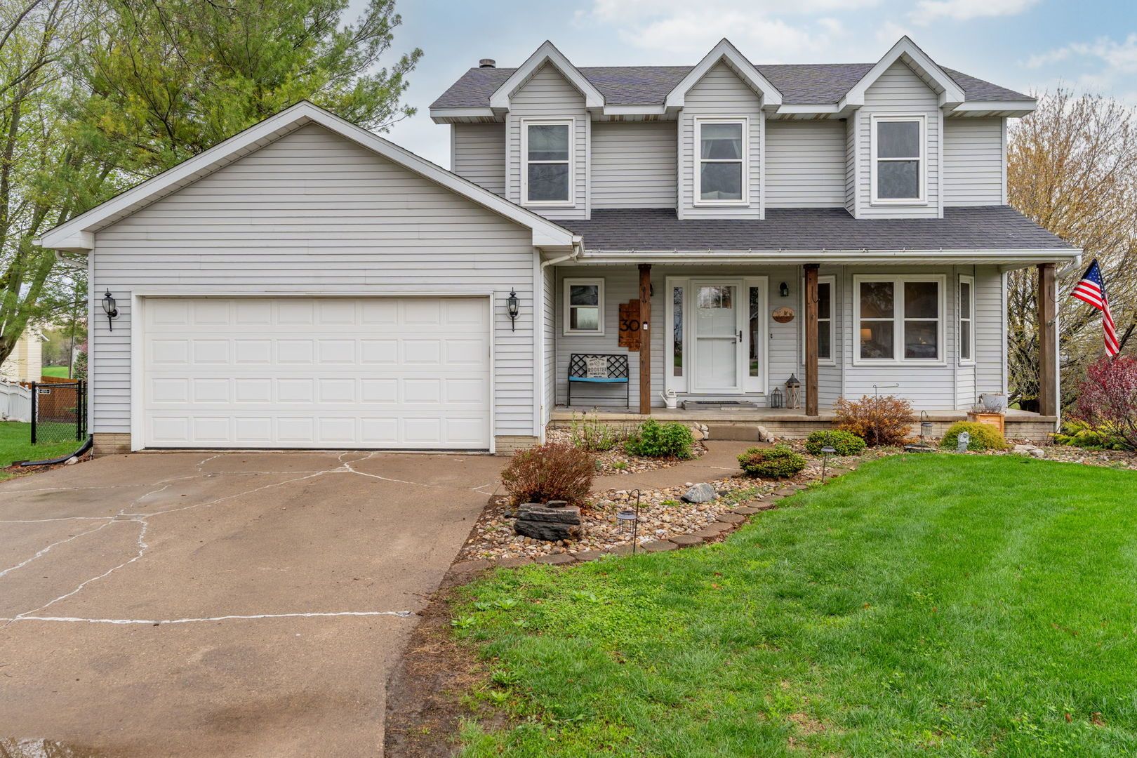 308 E Brownlie Lane — Long Grove, IA 52756