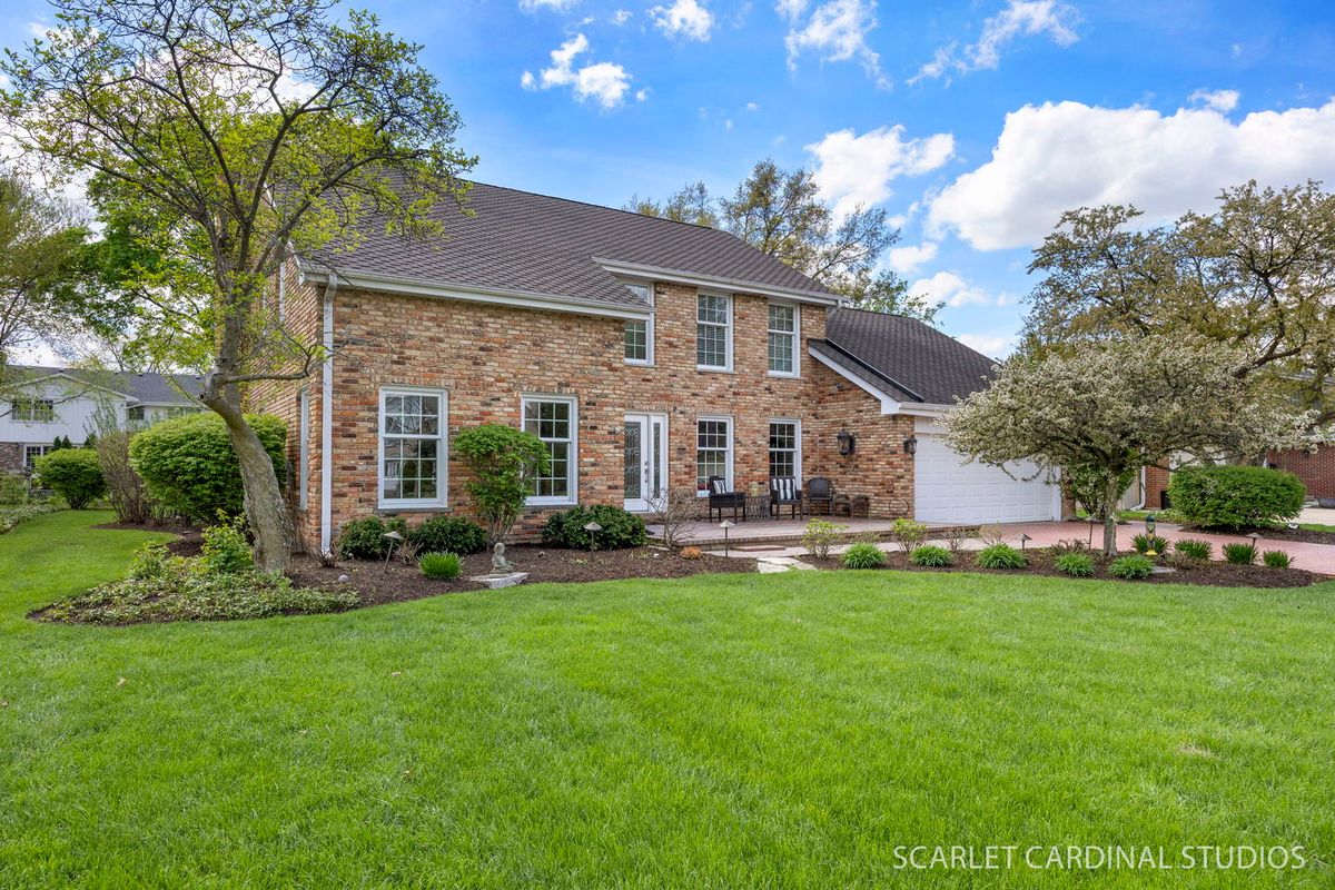 170 Shelley Lane, Wheaton, IL 60189