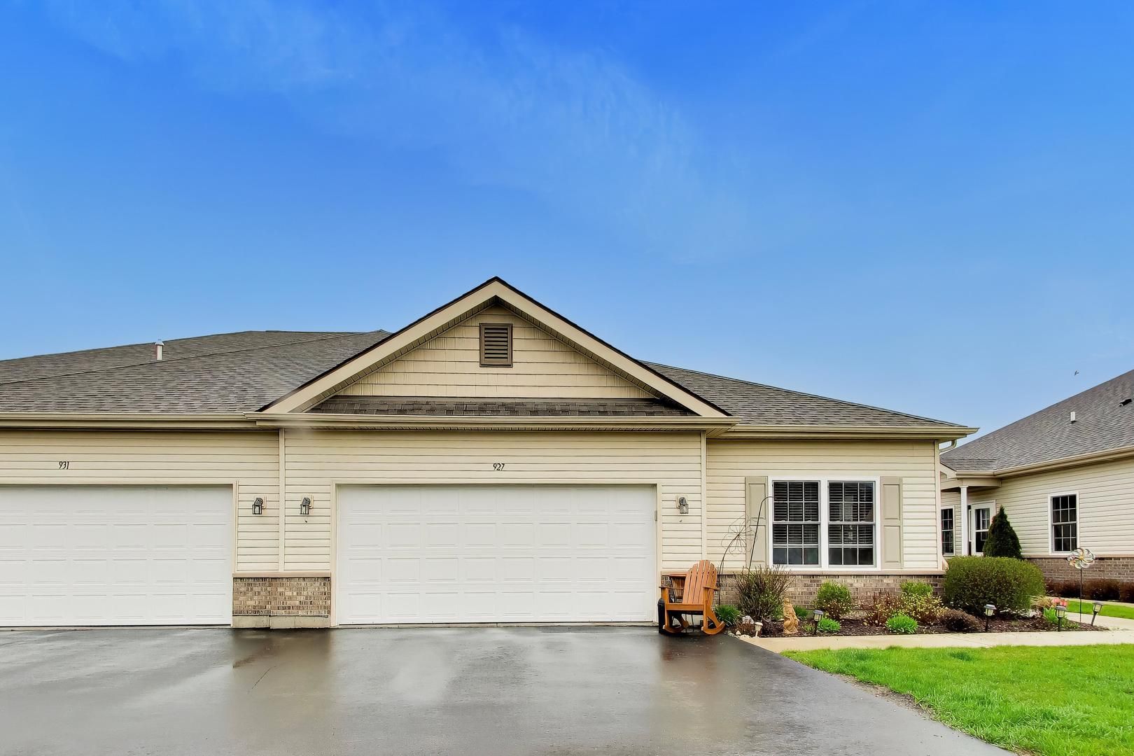927 Camden Street #B — McHenry, IL 60050