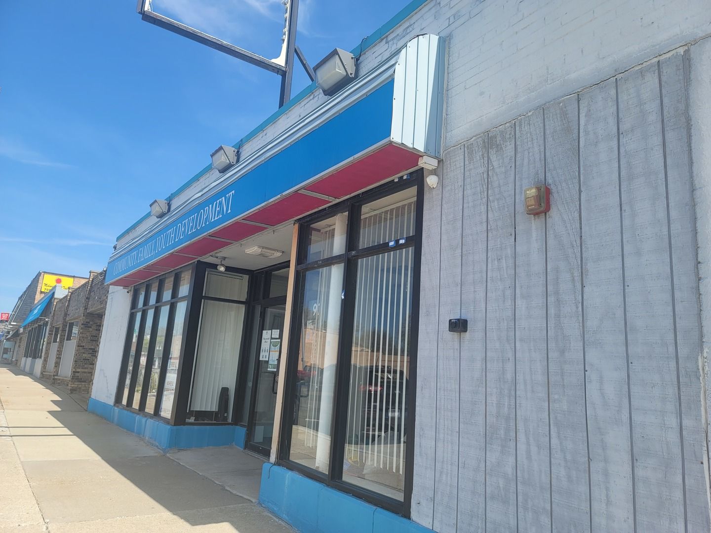9741 Southwest Highway — Oak Lawn, IL 60453
