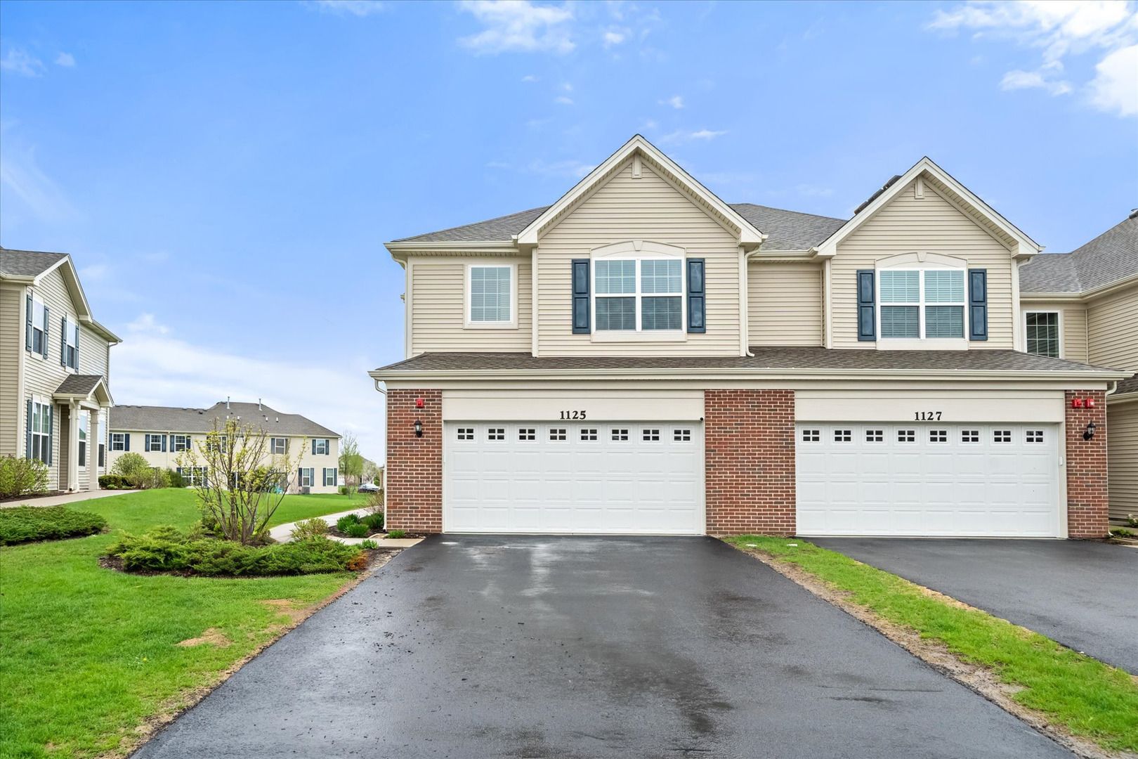 1125 Hawk Hollow Drive — Yorkville, IL 60560