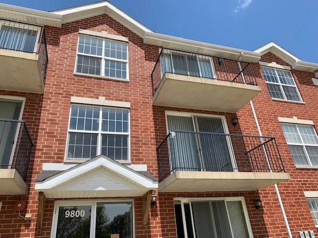 9800 Liberty Circle #2E — Orland Park, IL 60467