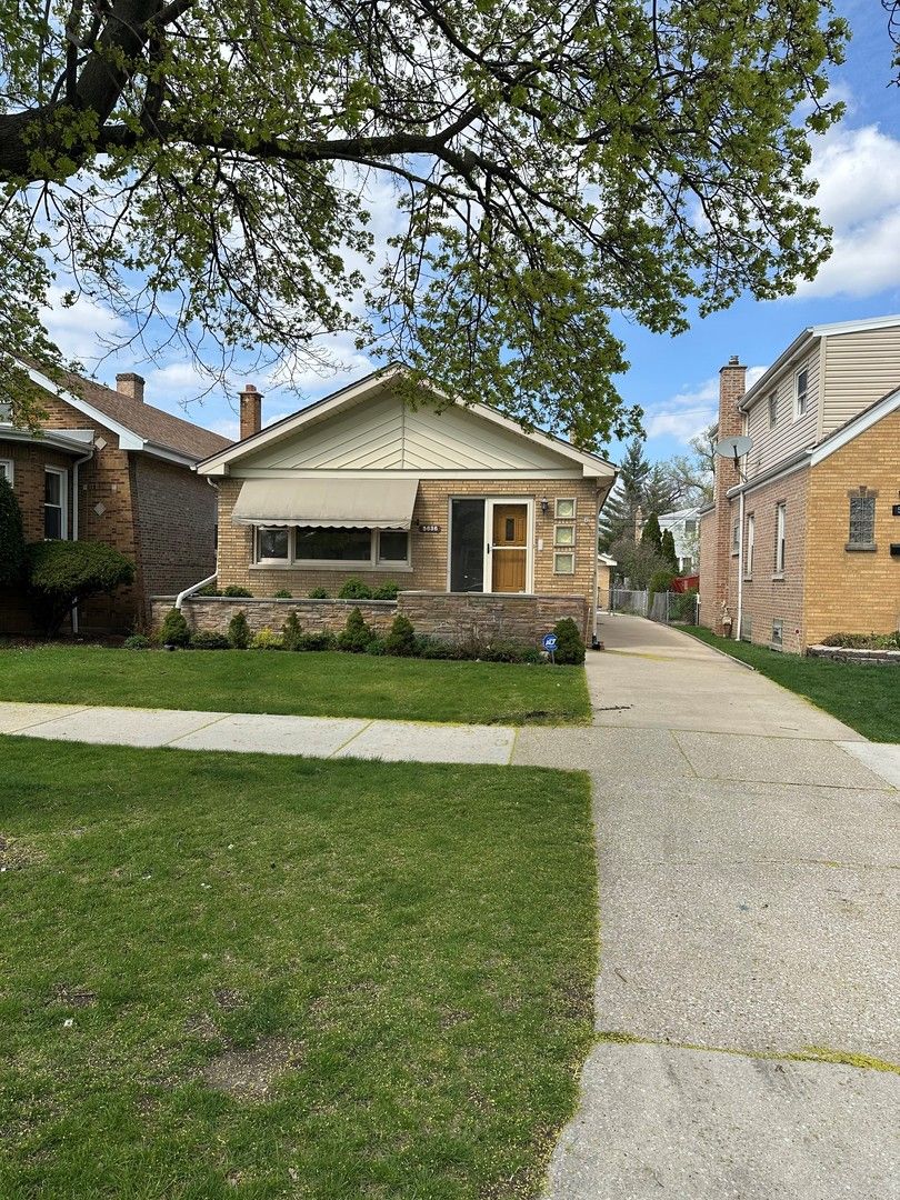 5636 Sunnyside Avenue, Chicago, IL 60630