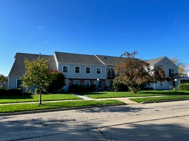 2019 Oak Street #C — St. Charles, IL 60174