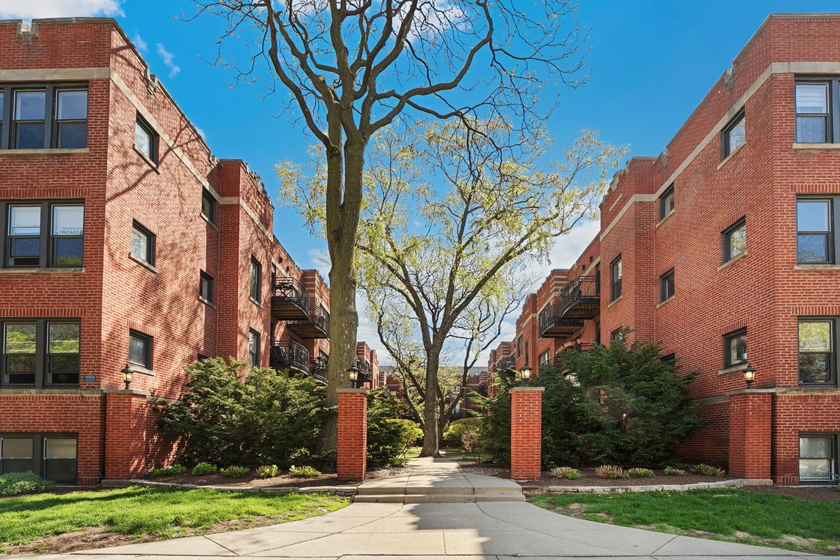 5921 Paulina Street, Chicago, IL 60660