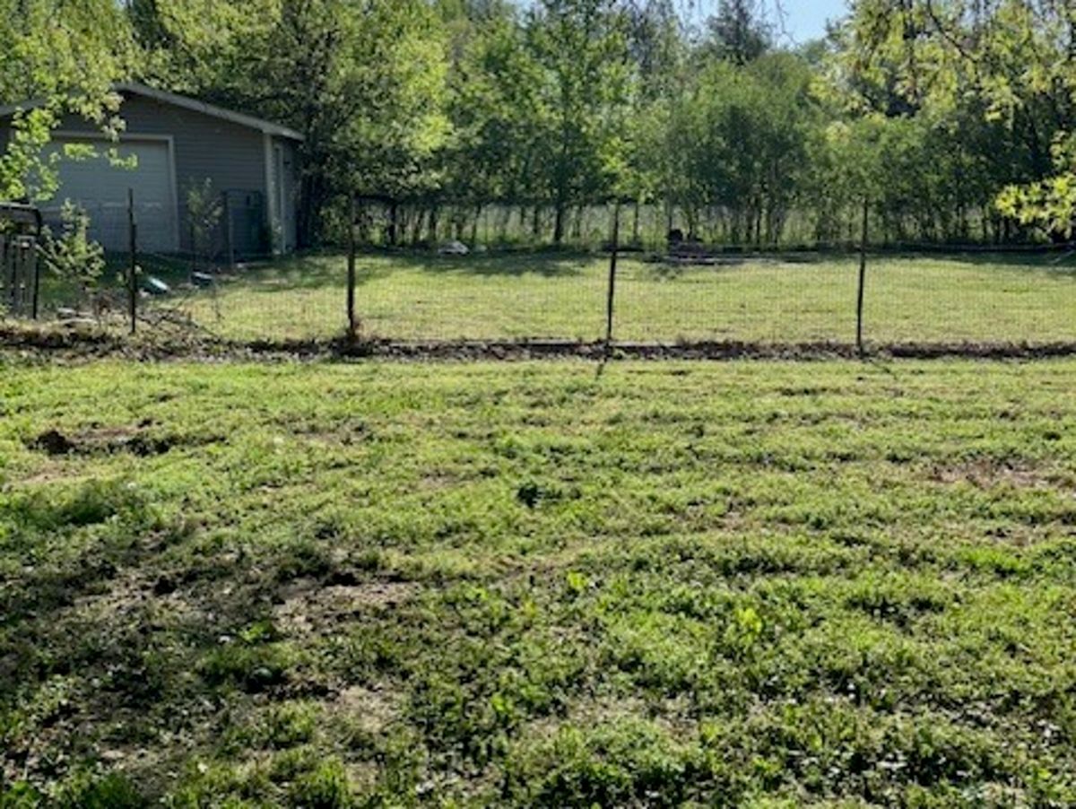 17376 Garrett Road, Johnston City, IL 62951