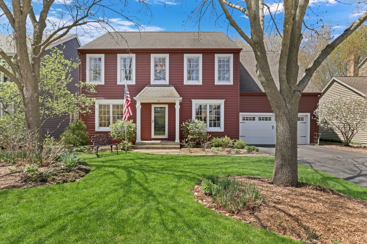 983 Mount Vernon Drive, Grayslake, IL 60030