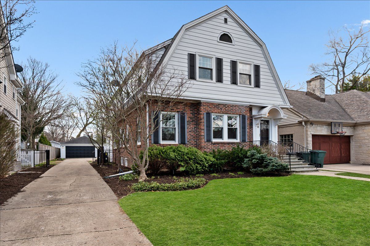 458 Sunset Road — Winnetka, IL 60093