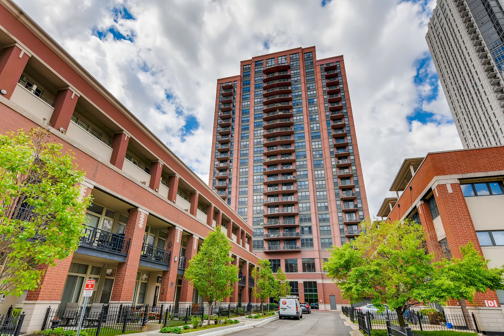 330 N Jefferson Street #1805 — Chicago, IL 60661