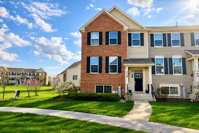 710 Springside Court — Oswego, IL 60543
