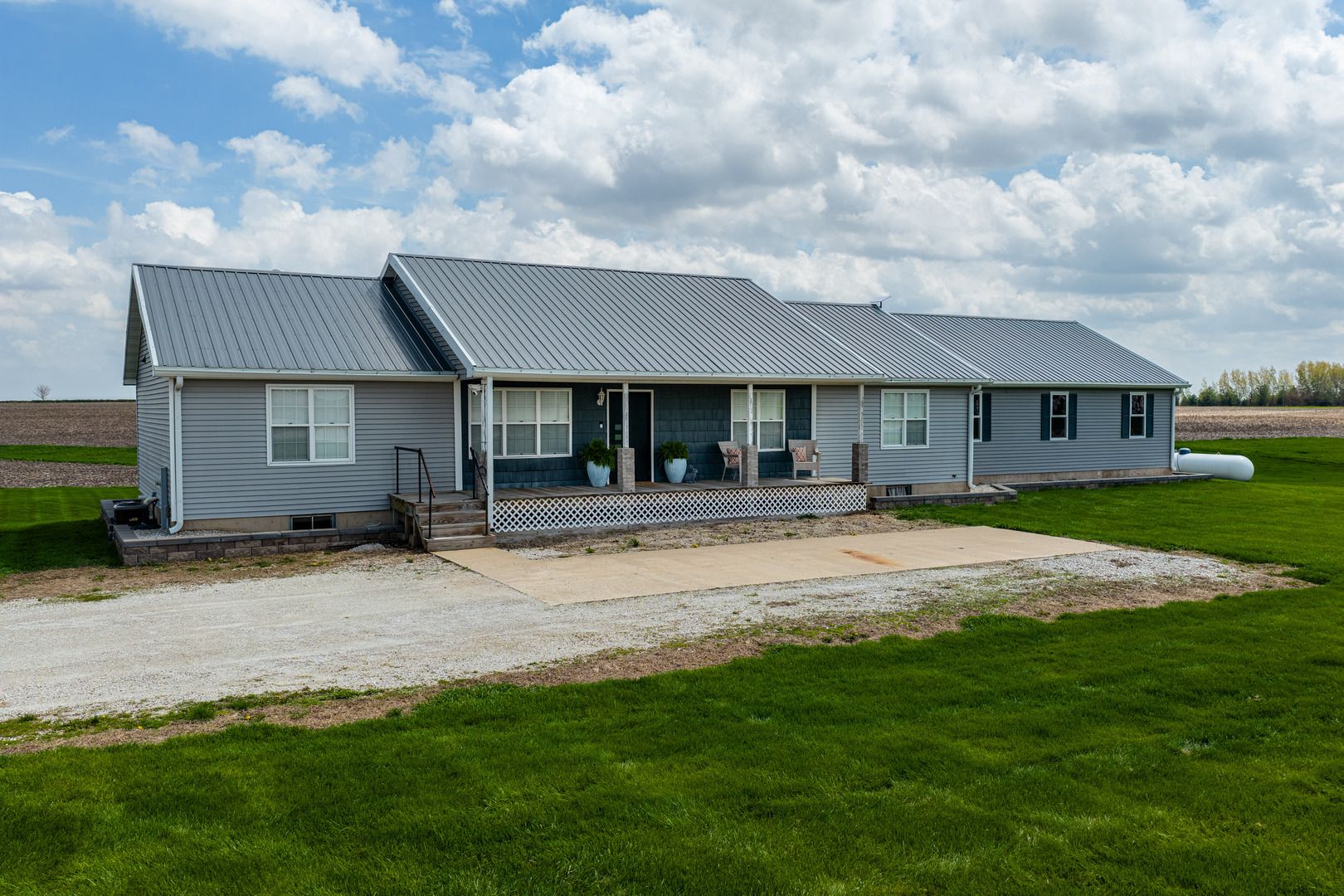 4322 N US RT 34 Highway — Mendota, IL 61342