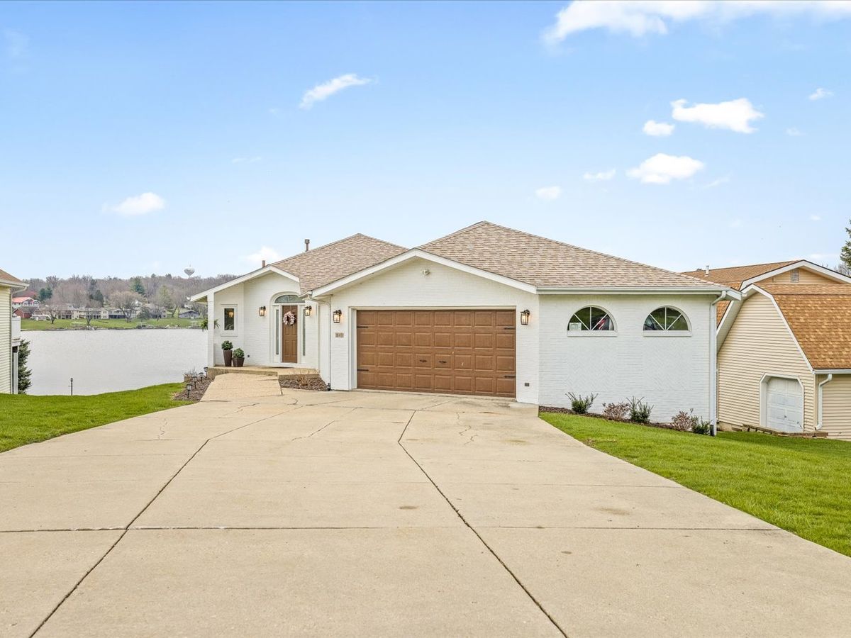 847 Breckenboro Road, Davis, IL 61019