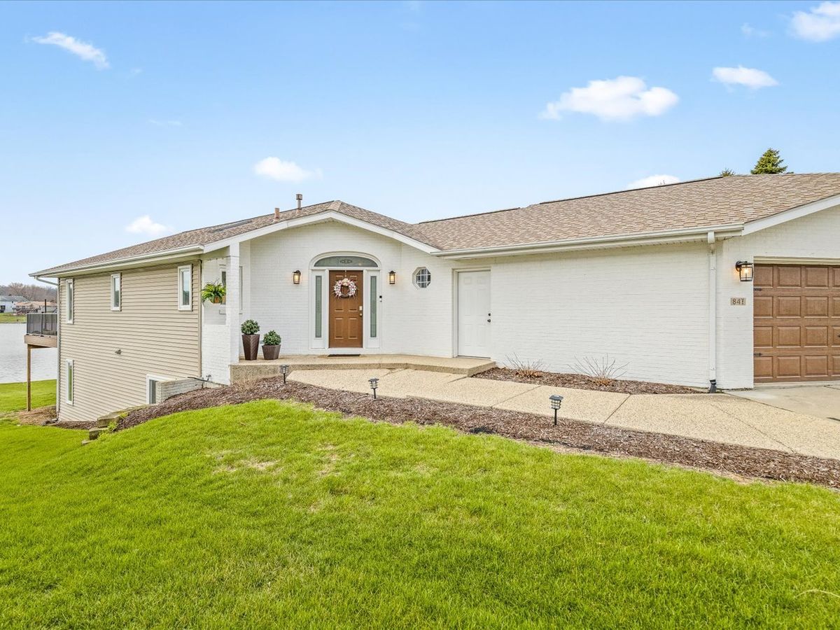 847 Breckenboro Road, Davis, IL 61019